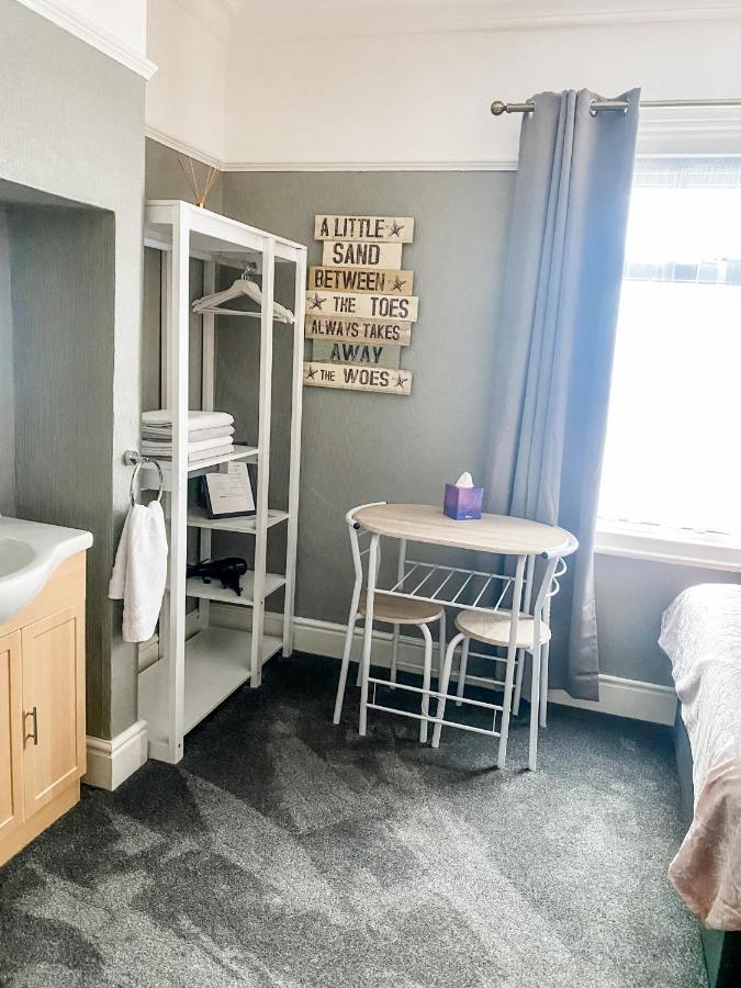 The Promenade Rooms Rhyl Buitenkant foto